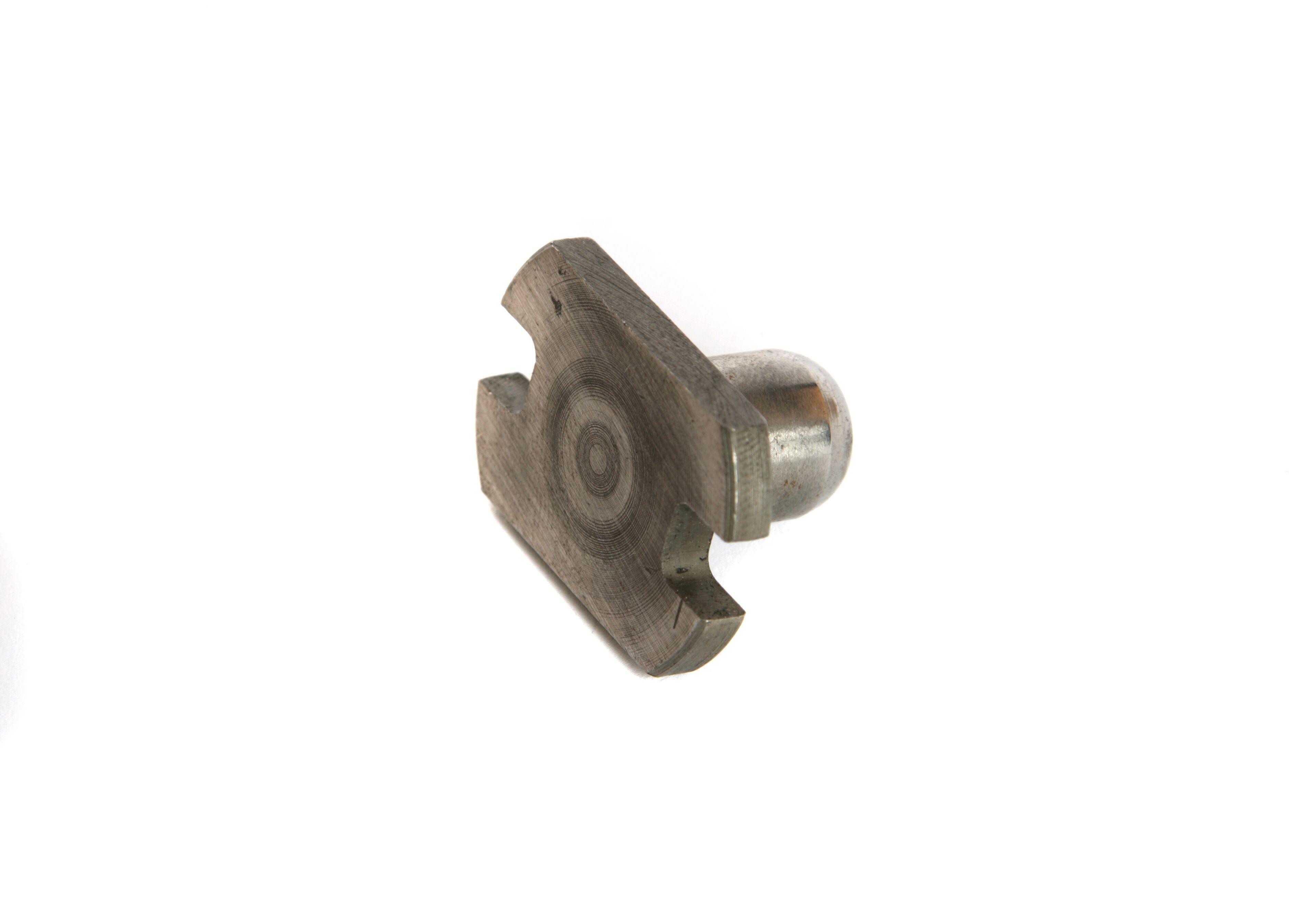 MASSEY FERGUSON TRACTOR PIVOT (AGCO) 1850025M1