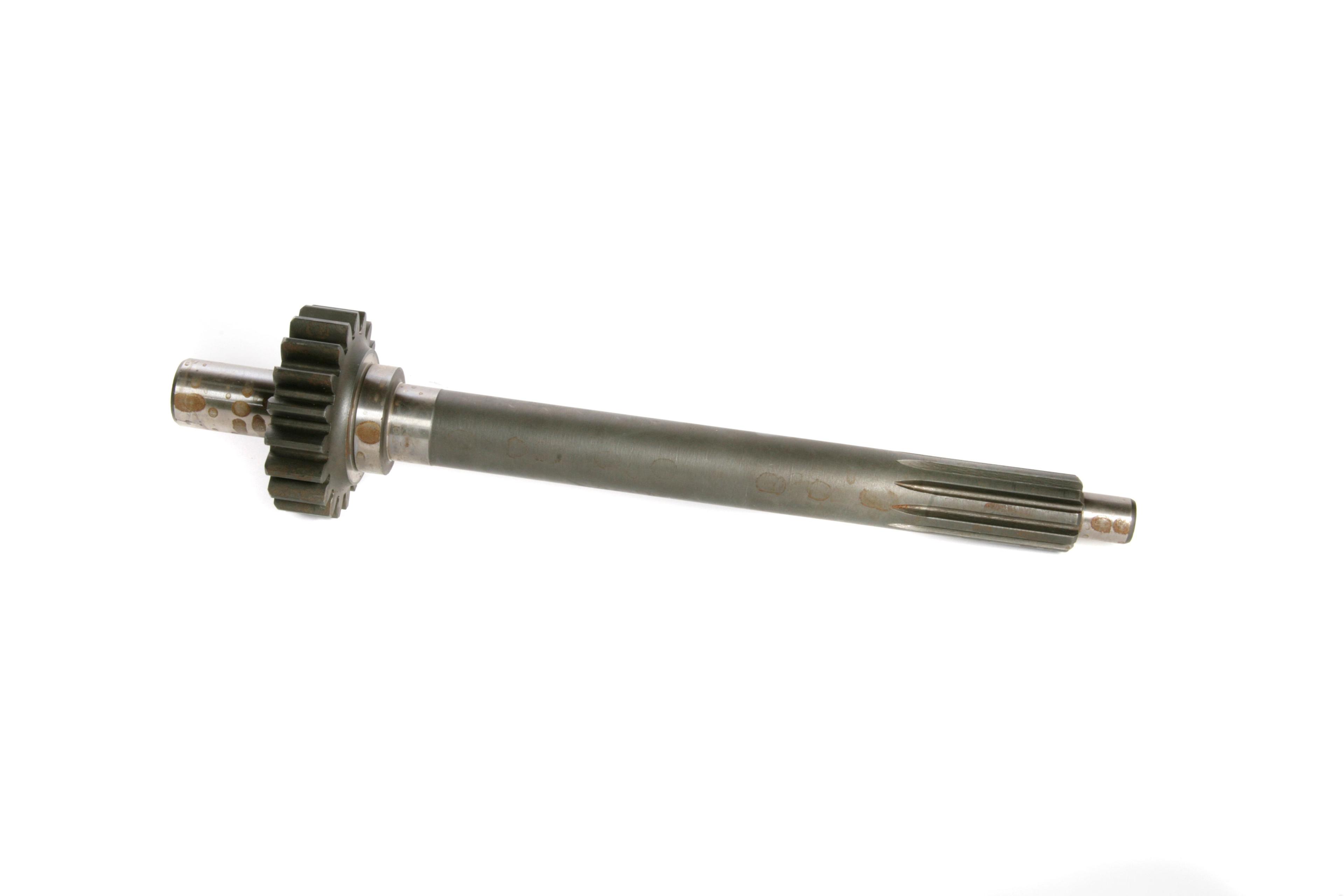 MASSEY FERGUSON TRACTOR INPUT SHAFT (AGCO) 3599676M1