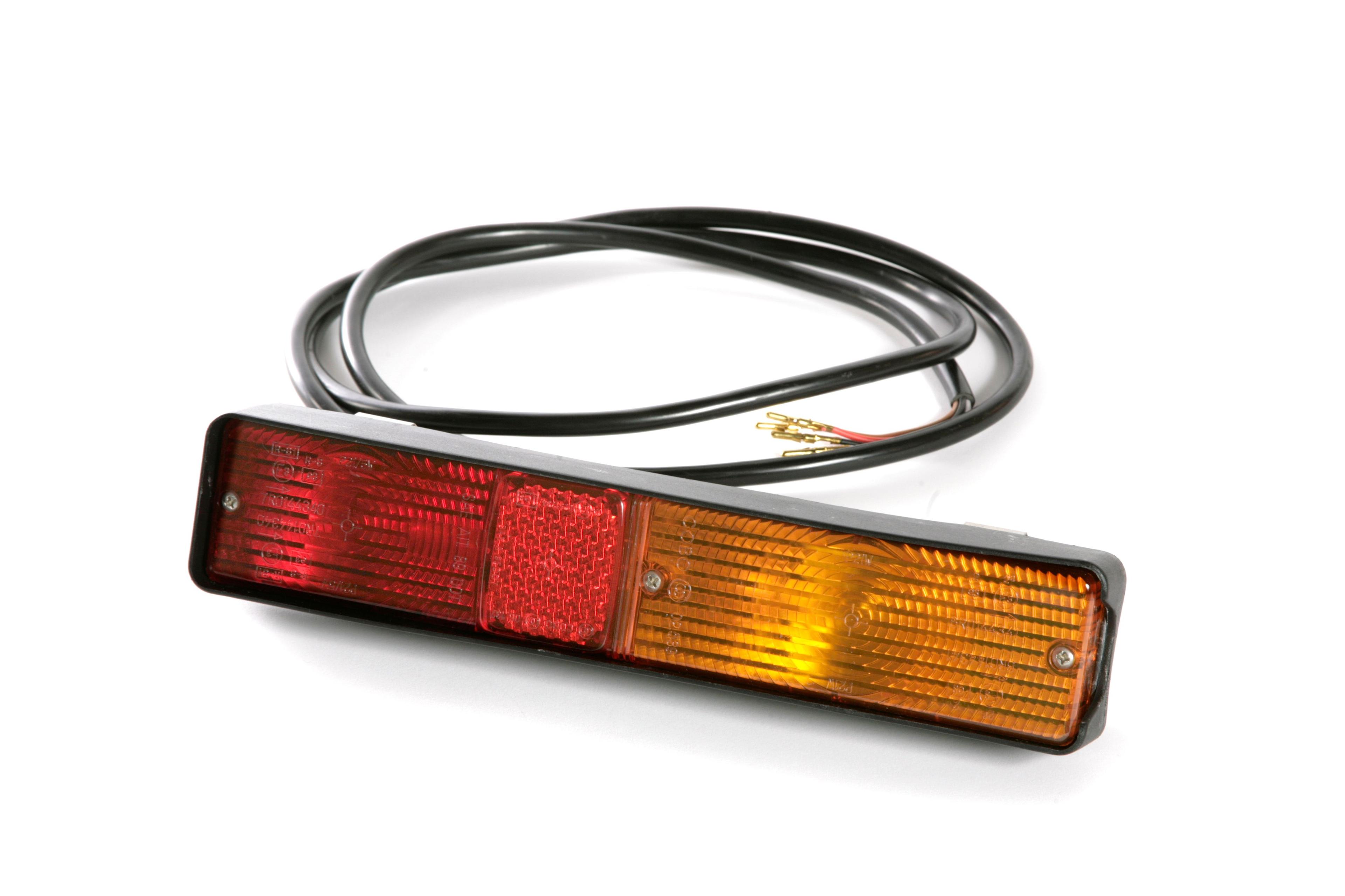 MASSEY FERGUSON TRACTOR HEAD LIGHT (AGCO) 1695847M92