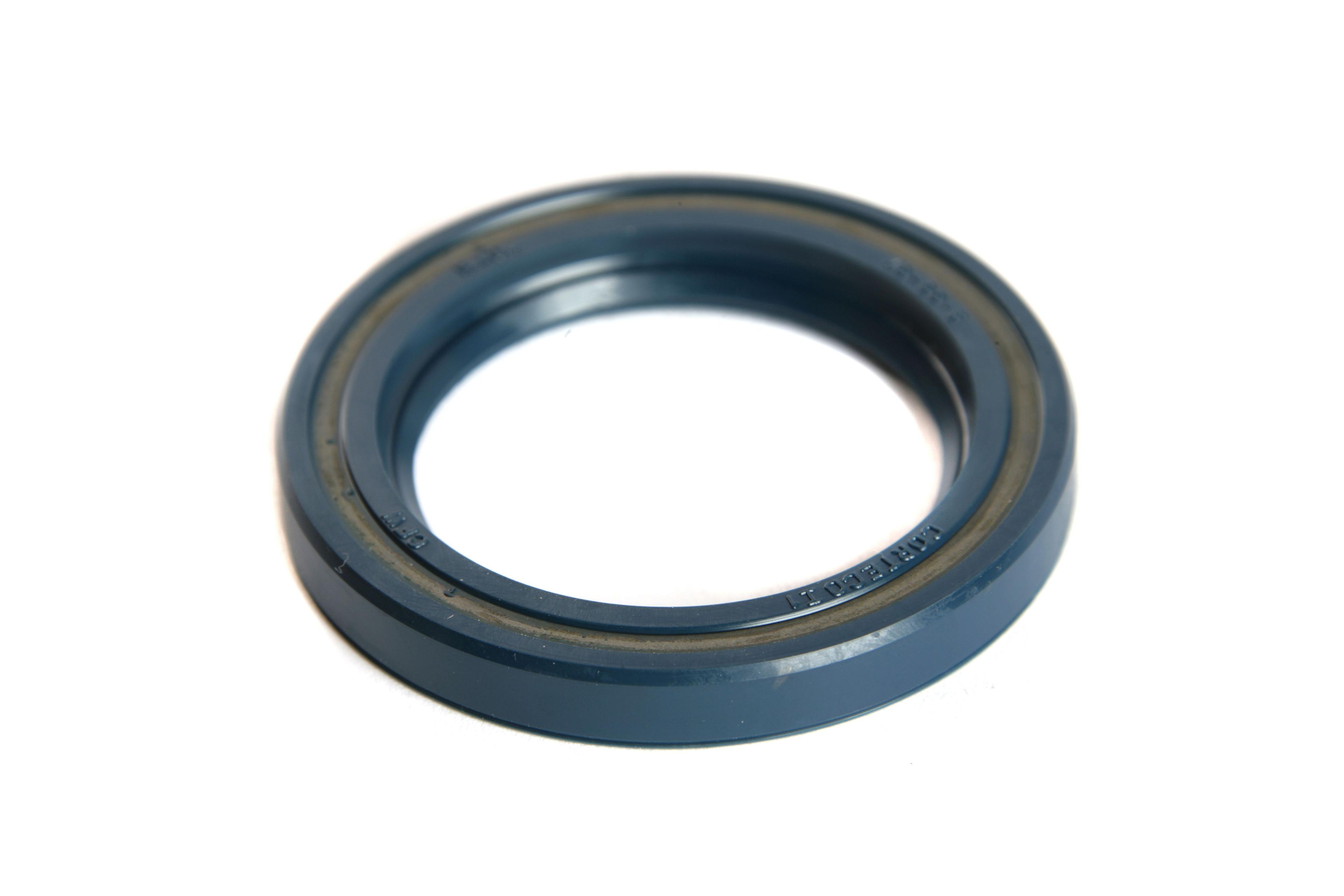 MASSEY FERGUSON TRACTOR OIL SEAL (AGCO) 395559X1