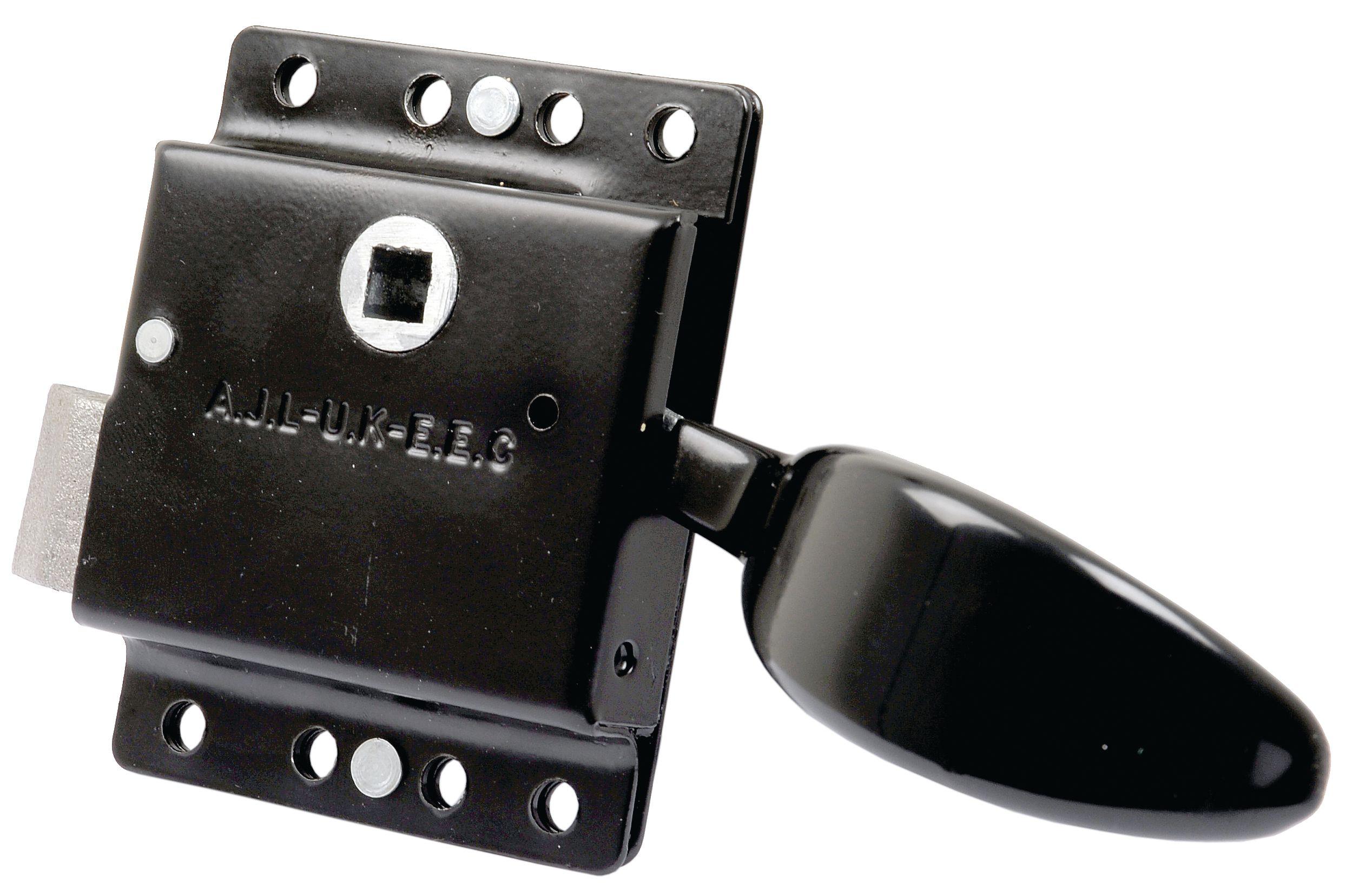 CASE IH CAB DOOR LOCK-INNER SLAM-RH 101570