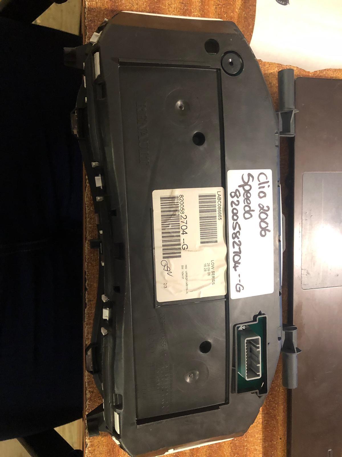Renault Clio 2006 Speedo Clock