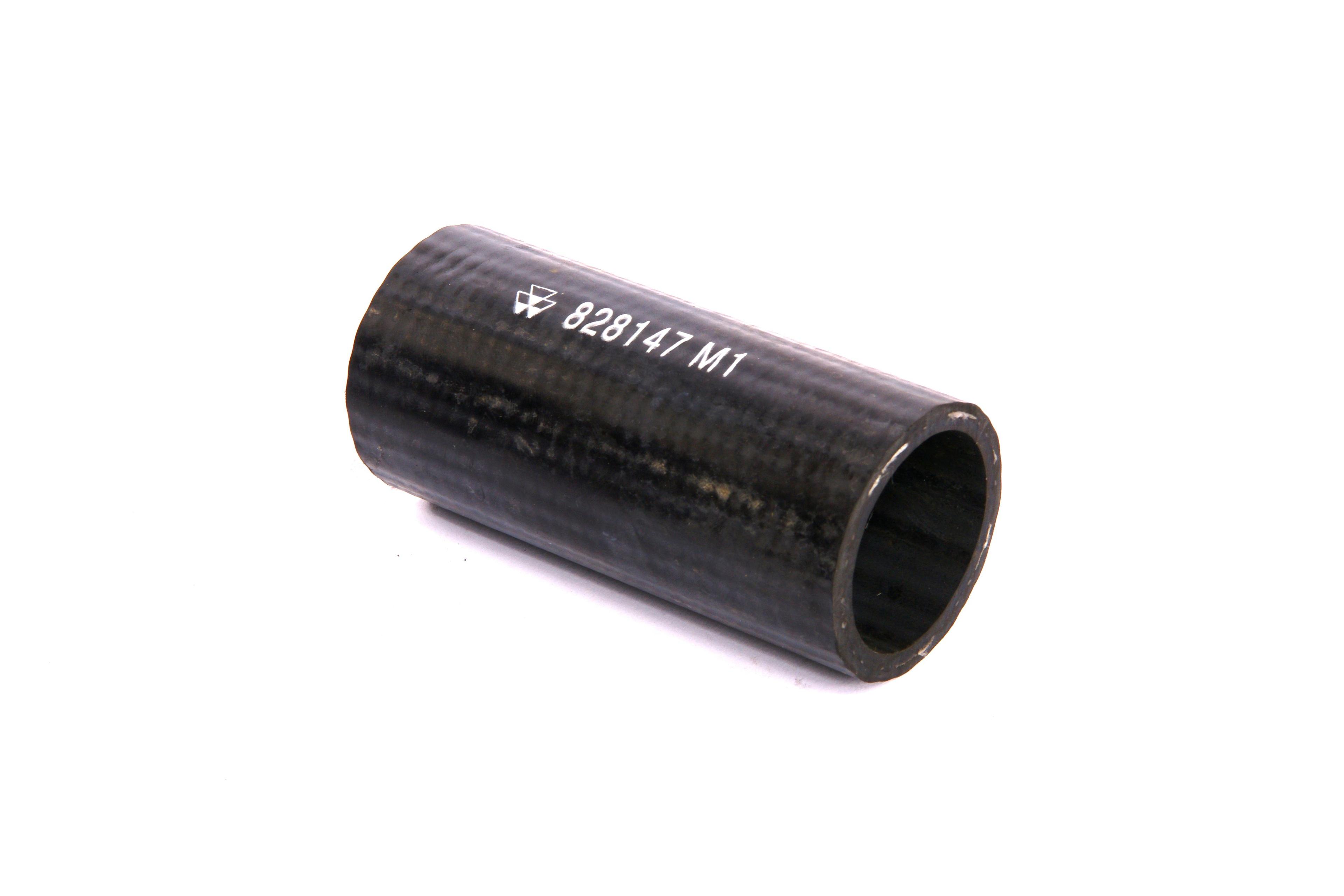 MASSEY FERGUSON TRACTOR HOSE (AGCO) 828147M1