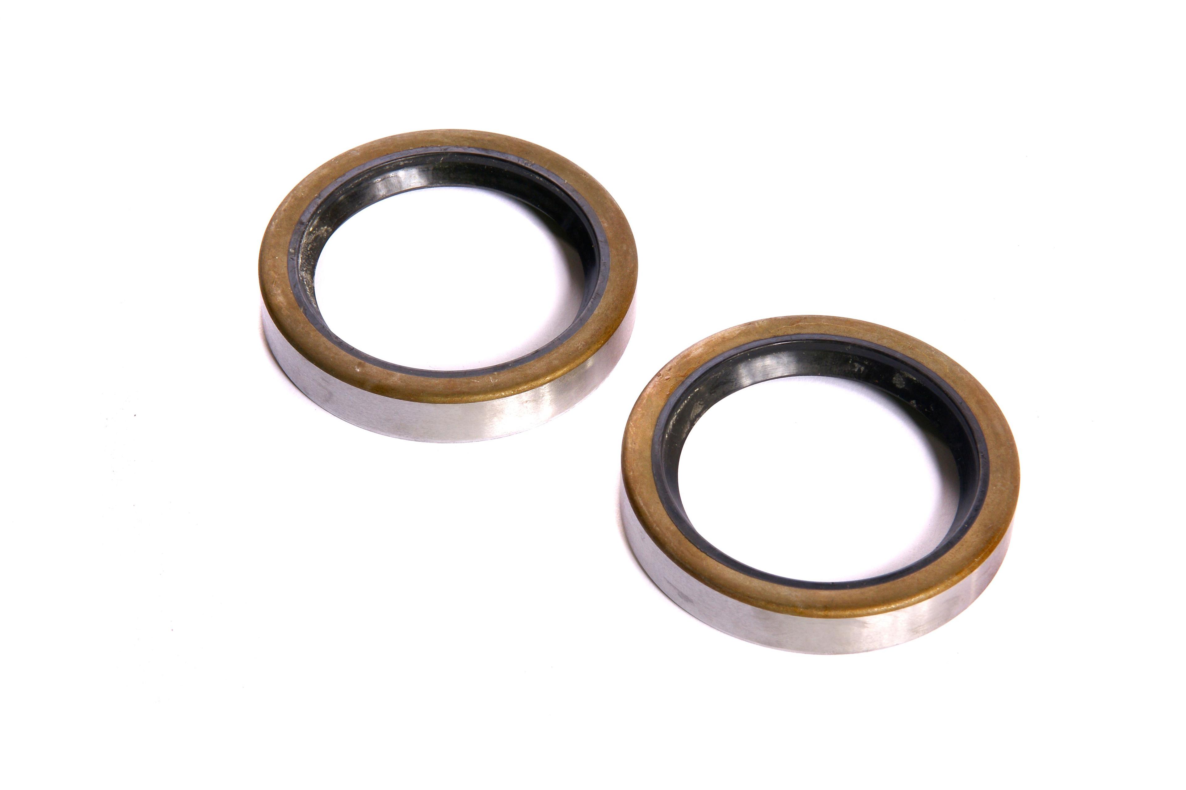 MASSEY FERGUSON TRACTOR OIL SEAL (AGCO) 195678M2