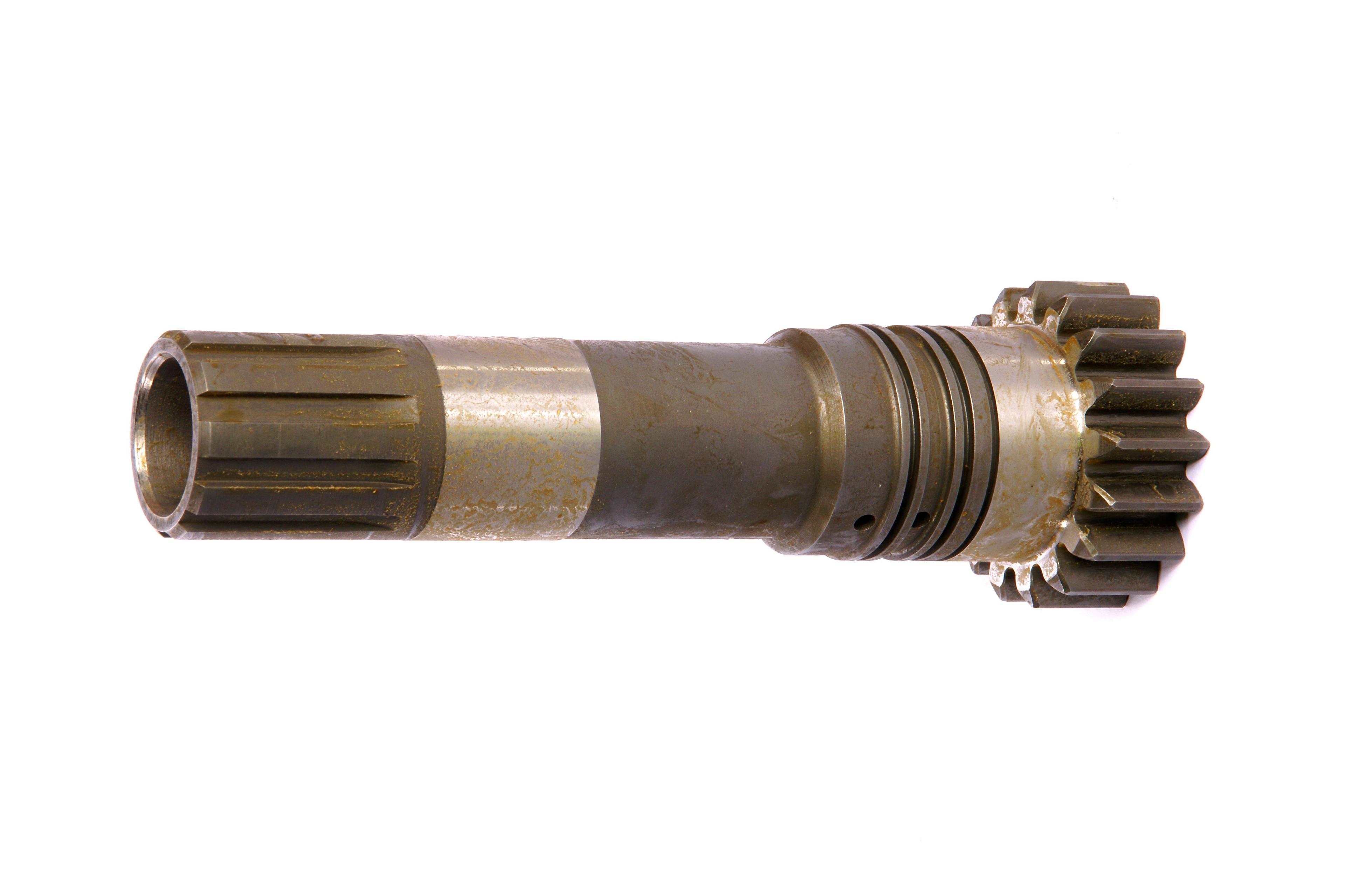 MASSEY FERGUSON TRACTOR PINION (AGCO) 899332M92
