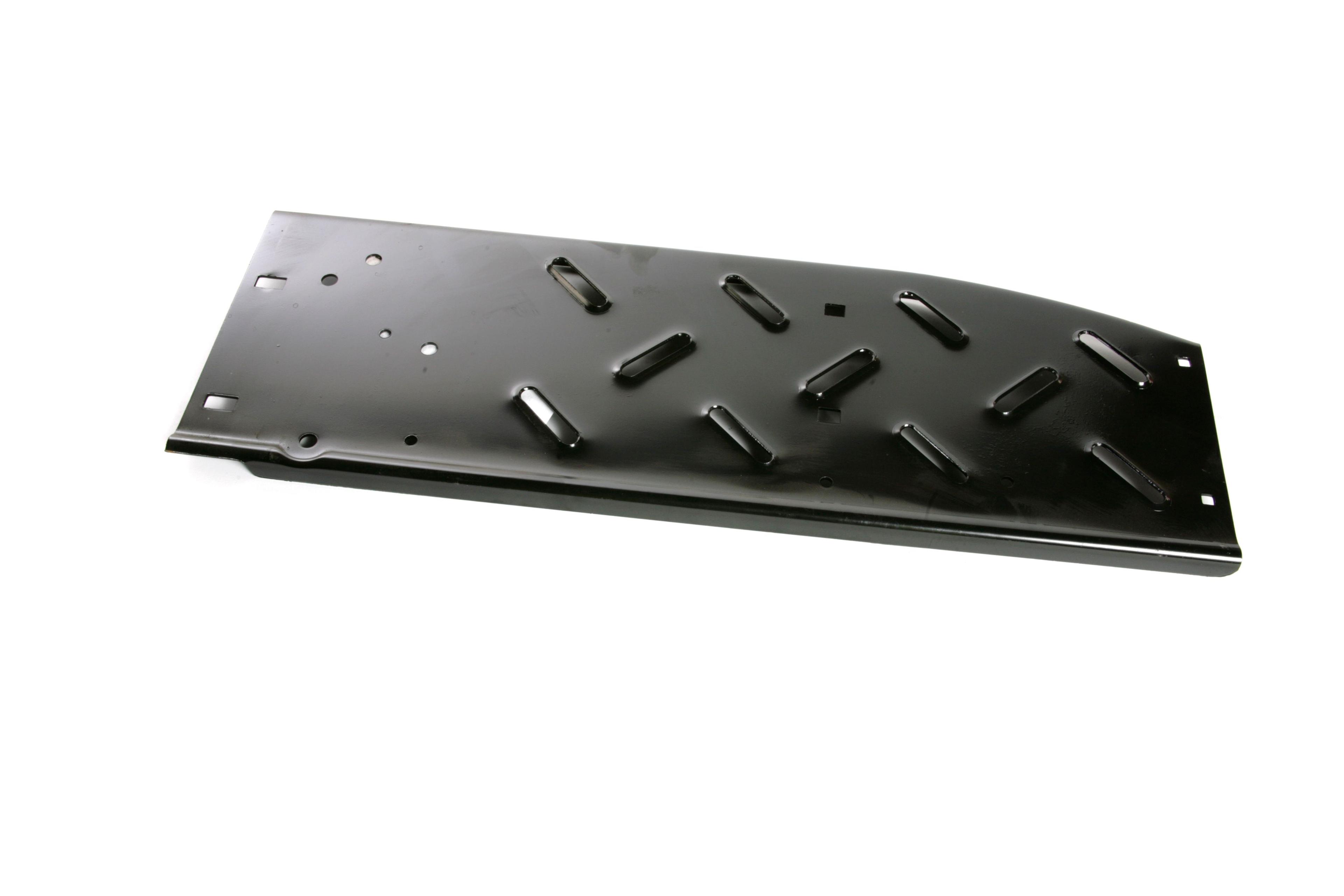 MASSEY FERGUSON TRACTOR LEFT HAND STEP (AGCO) 892762M6