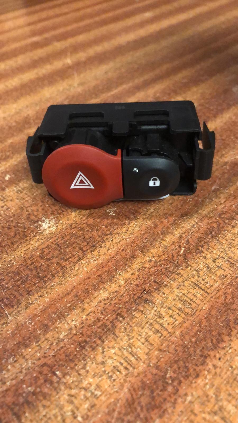 Renault Clio 2006 Hazard & Lock Switch