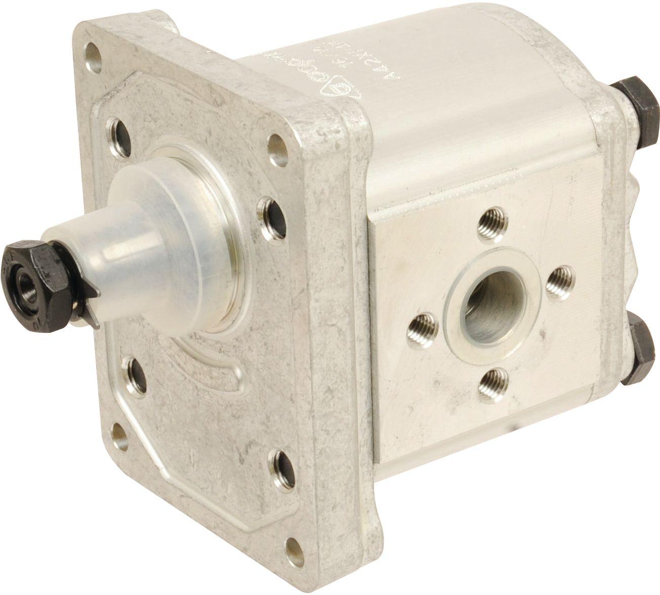 UNIVERSAL TRACTORS HYDRAULIC PUMP 62215