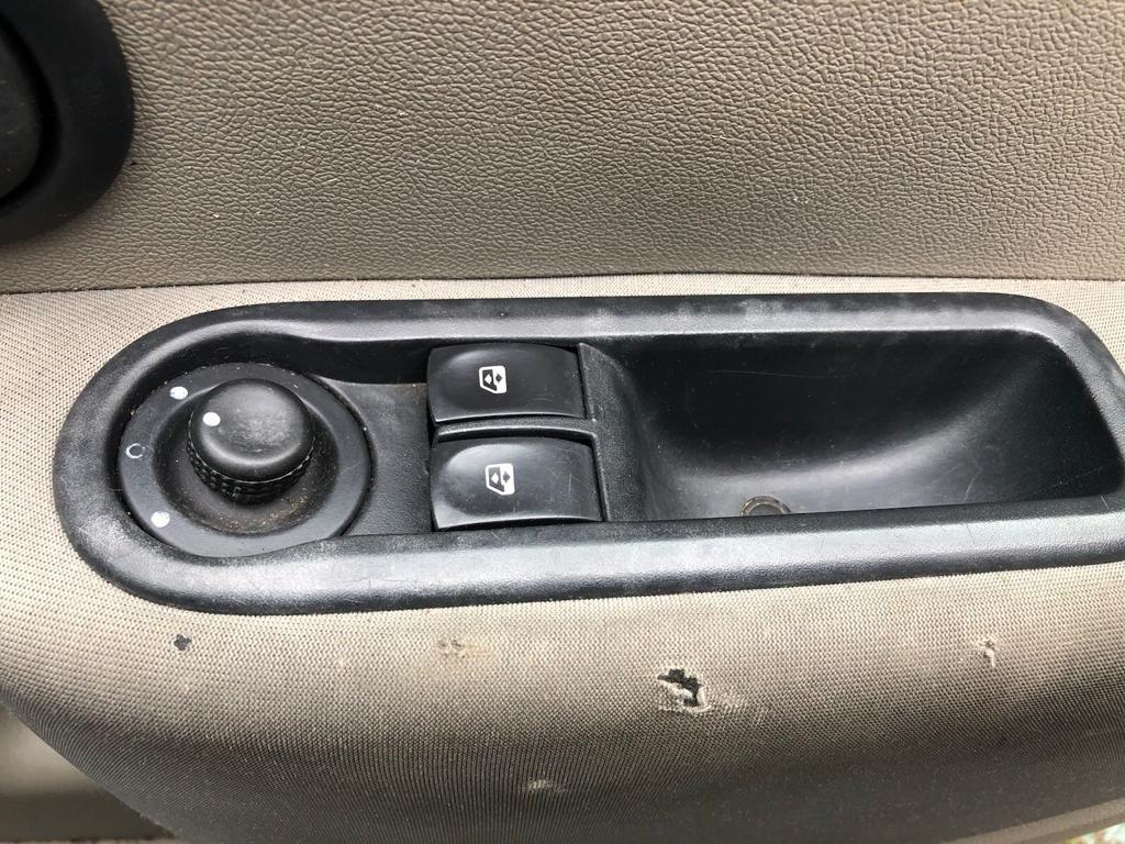 Renault Clio Window Switch Electric Window Switch Right O/S
