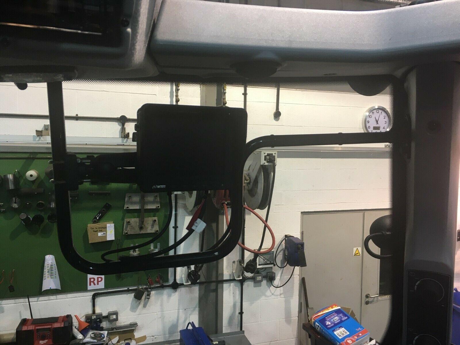 VALTRA Control box mount - N4 and T4 models