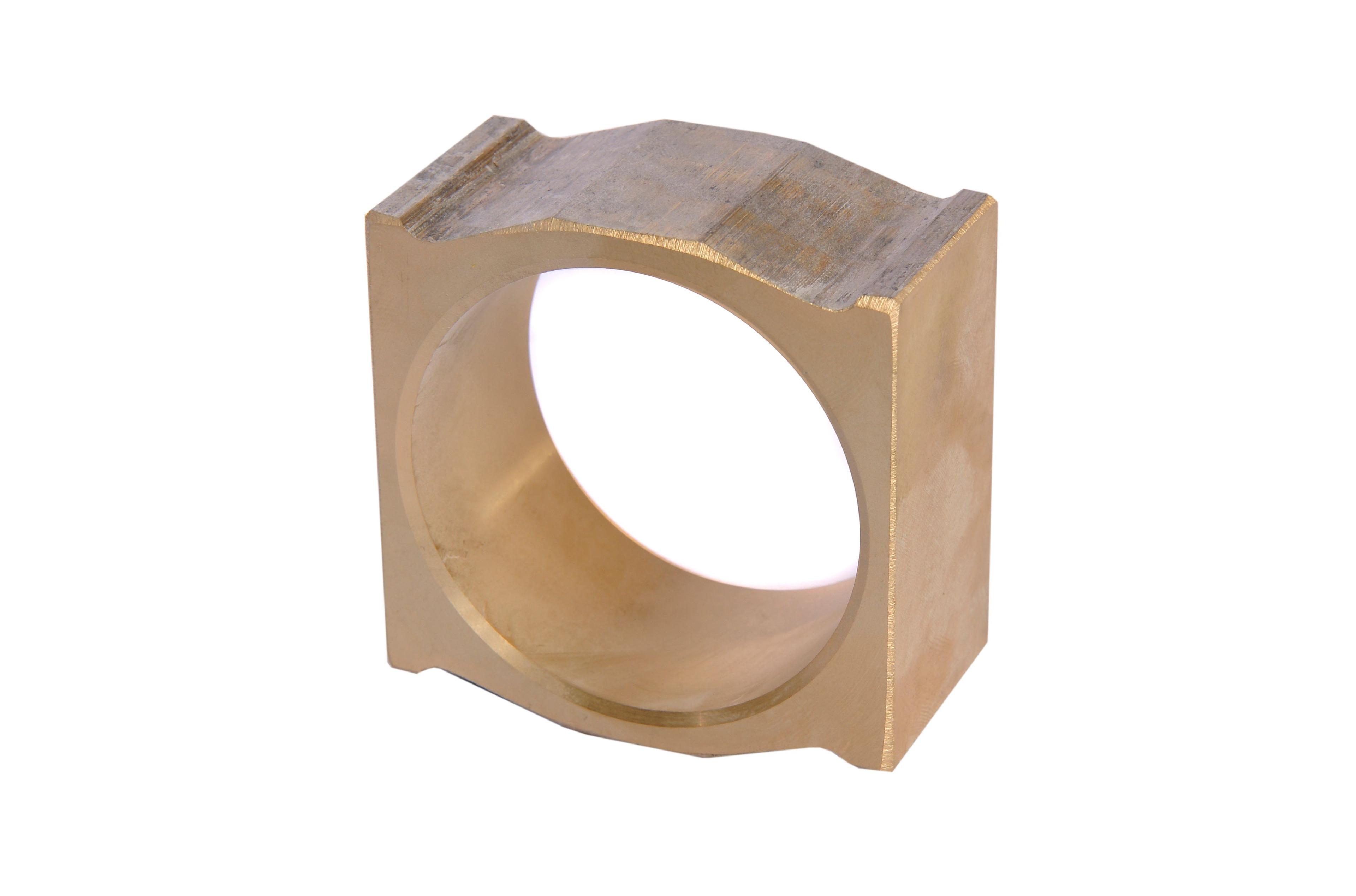 MASSEY FERGUSON TRACTOR BLOCK (AGCO) 180925M2