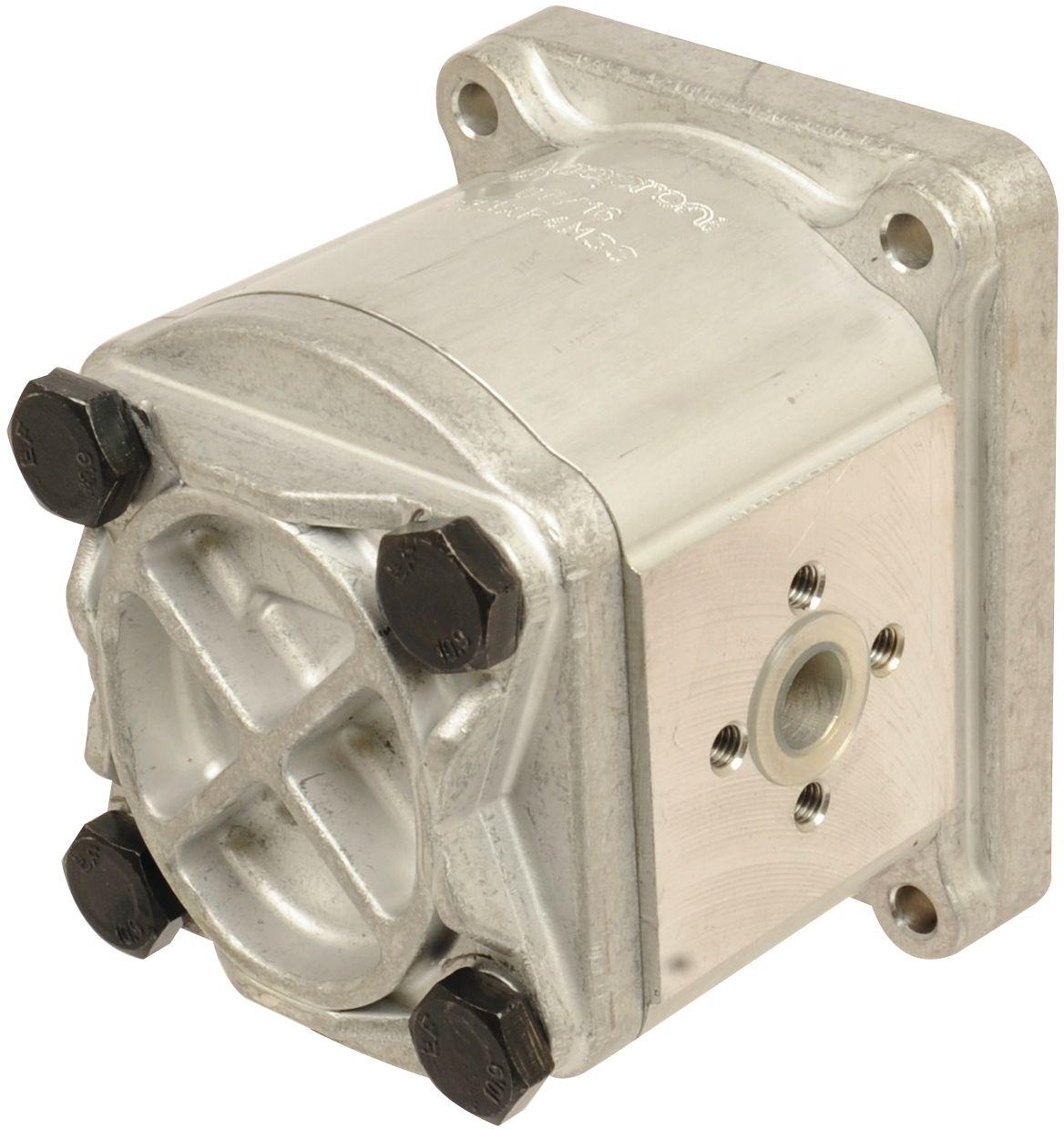 UNIVERSAL TRACTORS HYDRAULIC PUMP 62218