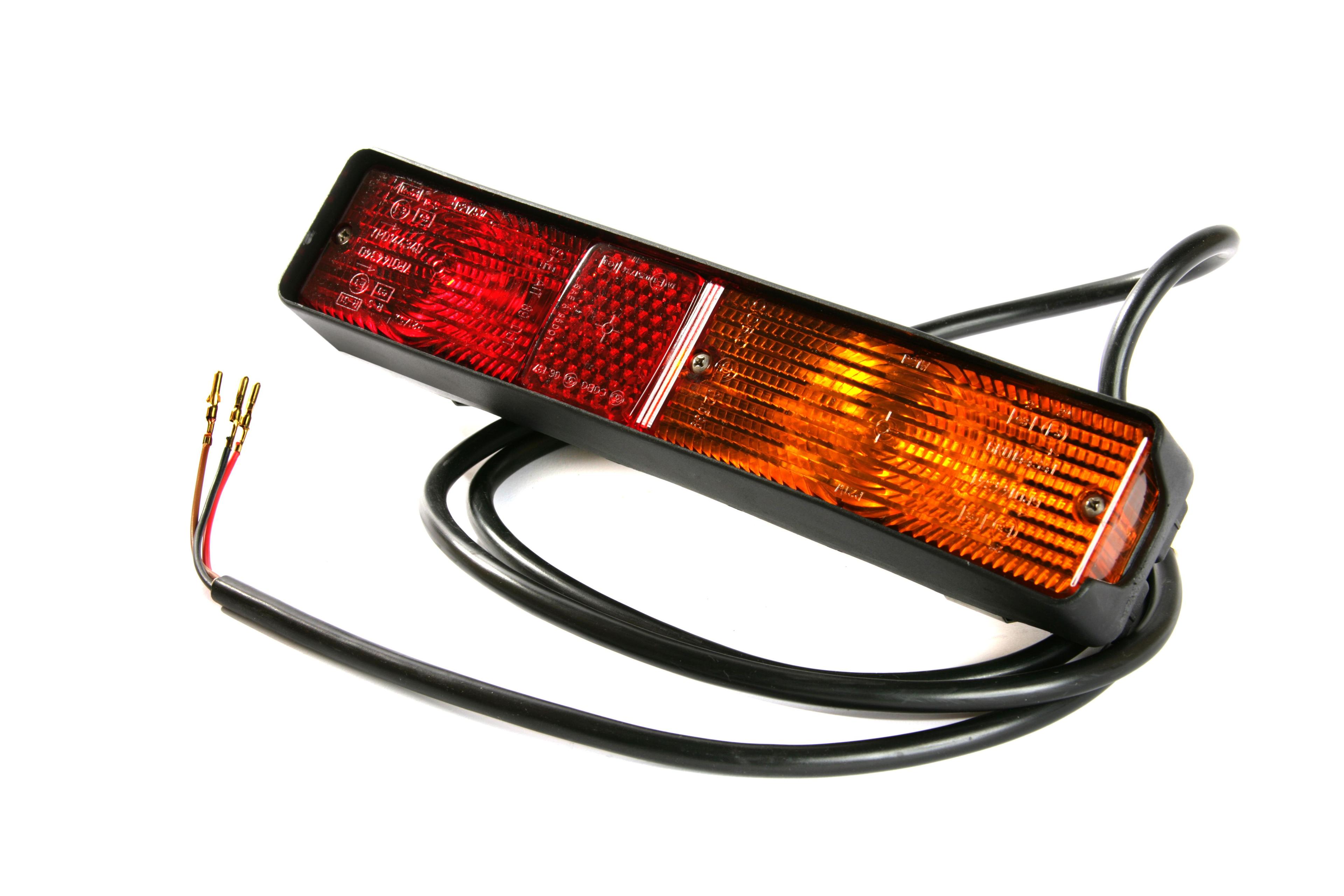 MASSEY FERGUSON TRACTOR HEAD LIGHT (AGCO) 1695848M92