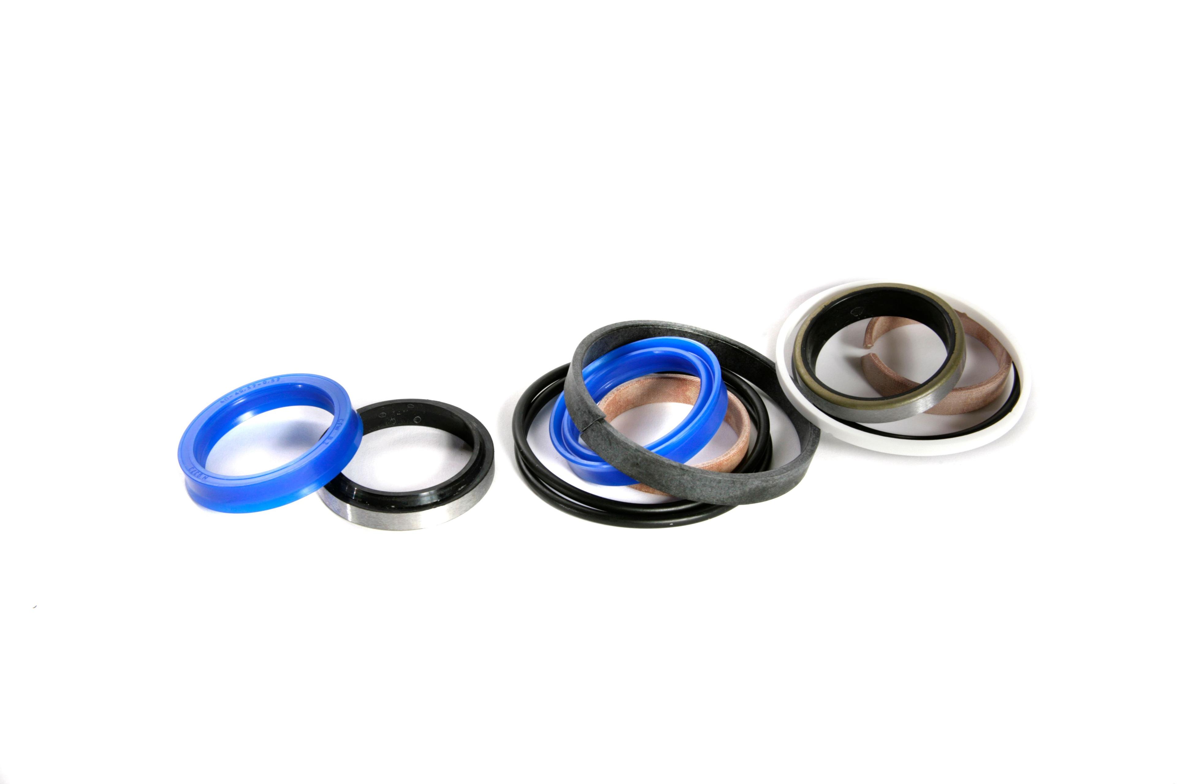 MASSEY FERGUSON TRACTOR SEALS KIT (AGCO) 3484624M92