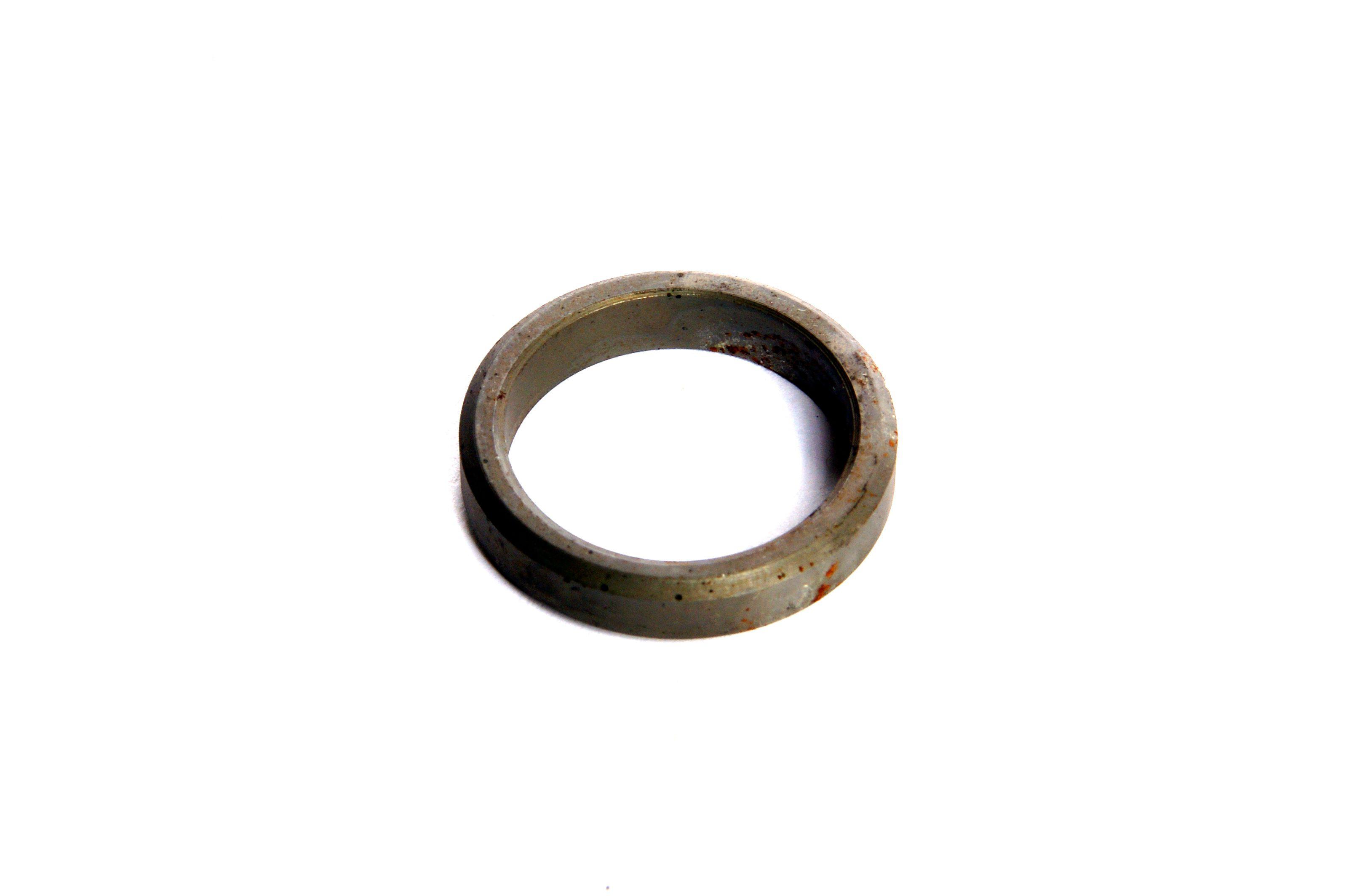 MASSEY FERGUSON TRACTOR SPACER (AGCO) 2700274M2