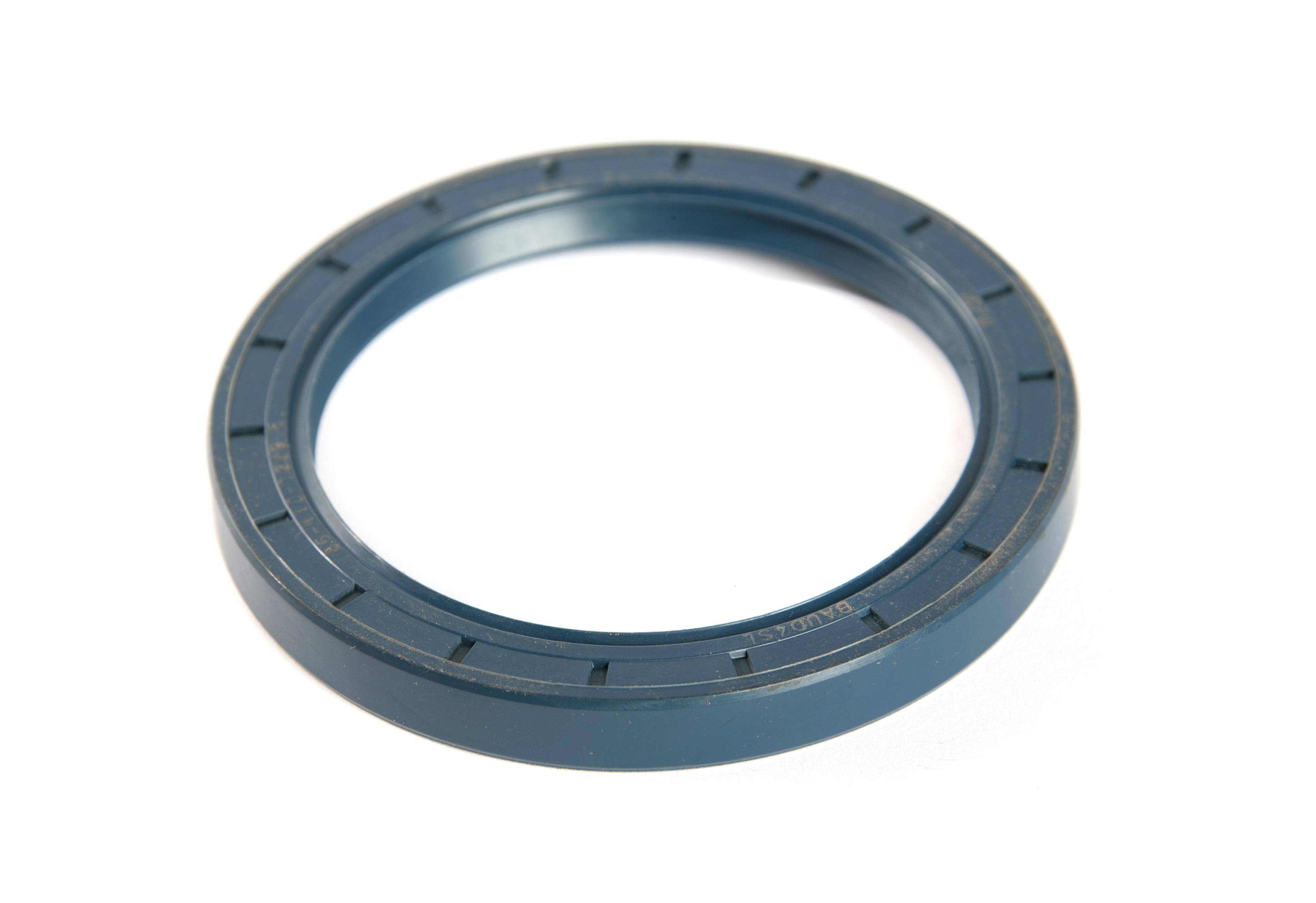 MASSEY FERGUSON TRACTOR OIL SEAL (AGCO) 975127M1