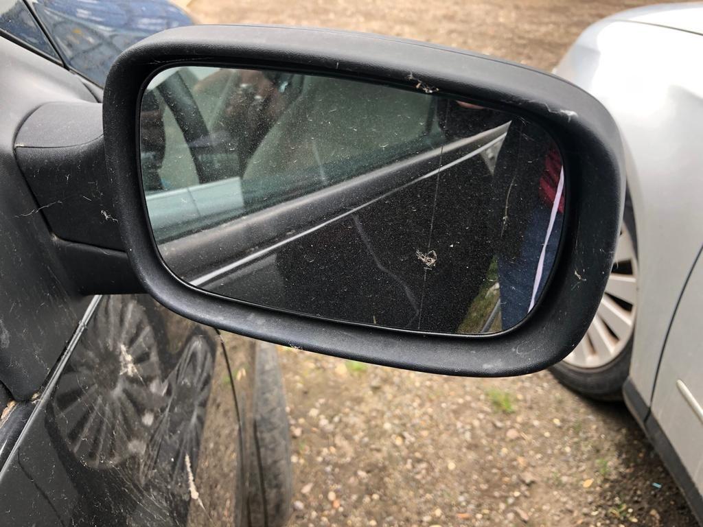 Renault Clio 2006 Wing Mirror + Casing Right side O/S