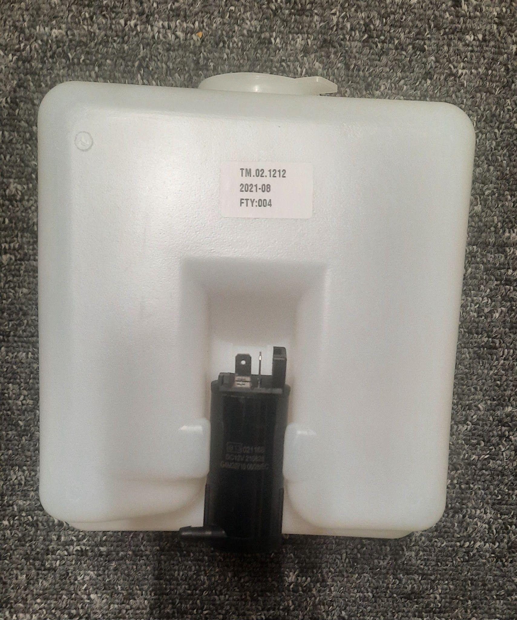 Giant by Tobroco 5980084 | Washer Fluid Tank 2.5L | Inc Pump
