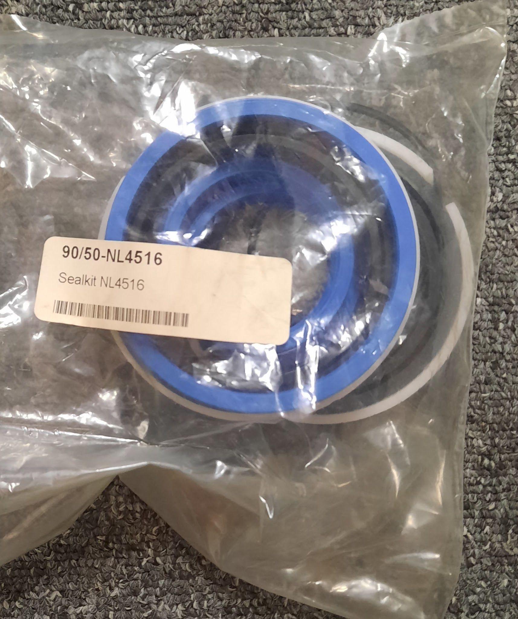 Giant by Tobroco 3120060 | Sealkit Lifting Cylinder 90x50 - D261-6001T D261