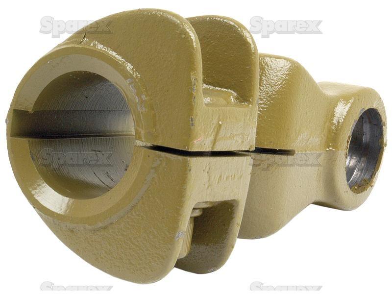 PTO Yoke - Interfering Clamp Bolt (U/J Size: 27 x 70mm) Bore Ø35mm, Key Size: 8mm. La Magdalena, Walterscheid