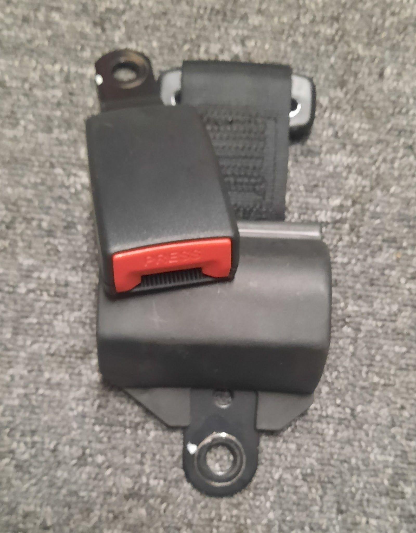 Giant by Tobroco 51012020 | Automatic Retractable Seatbelt with the Lock