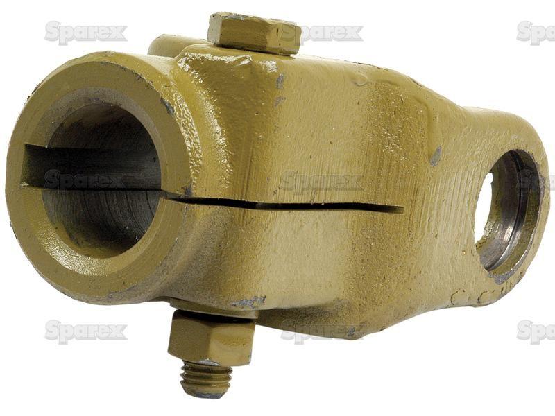 PTO Yoke - Interfering Clamp Bolt (U/J Size: 32 x 76mm) Bore Ã˜35mm, Key Size: 10mm. La Magdalena, Walterscheid