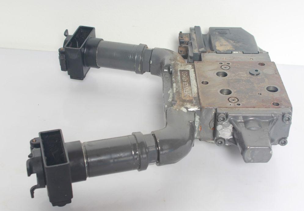 VALTRA TRACTOR VALVE (AGCO) V36448900 (USED)