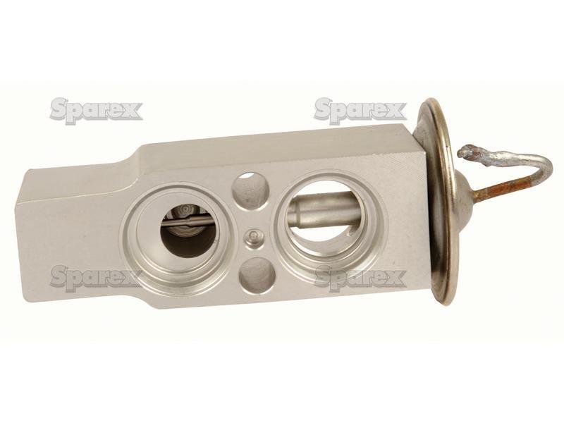 Flare Type Expansion Valve for Kubota L4200 (L Series Compact)