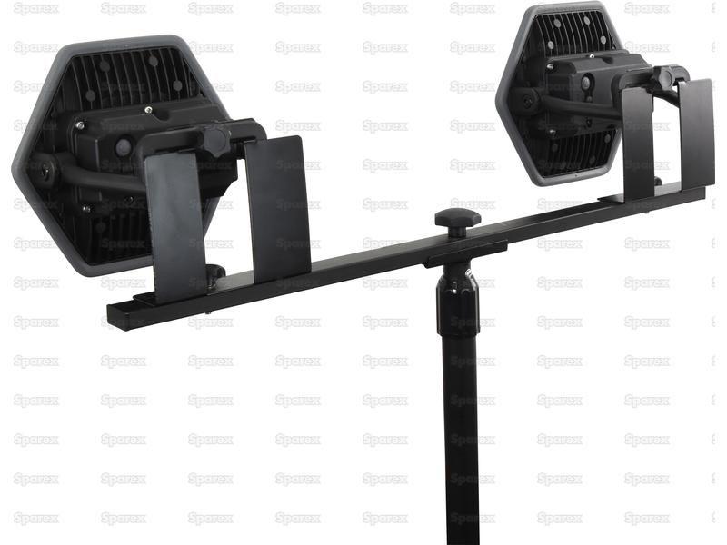 Floodlight and Tripod Kit, 2100 Lumens