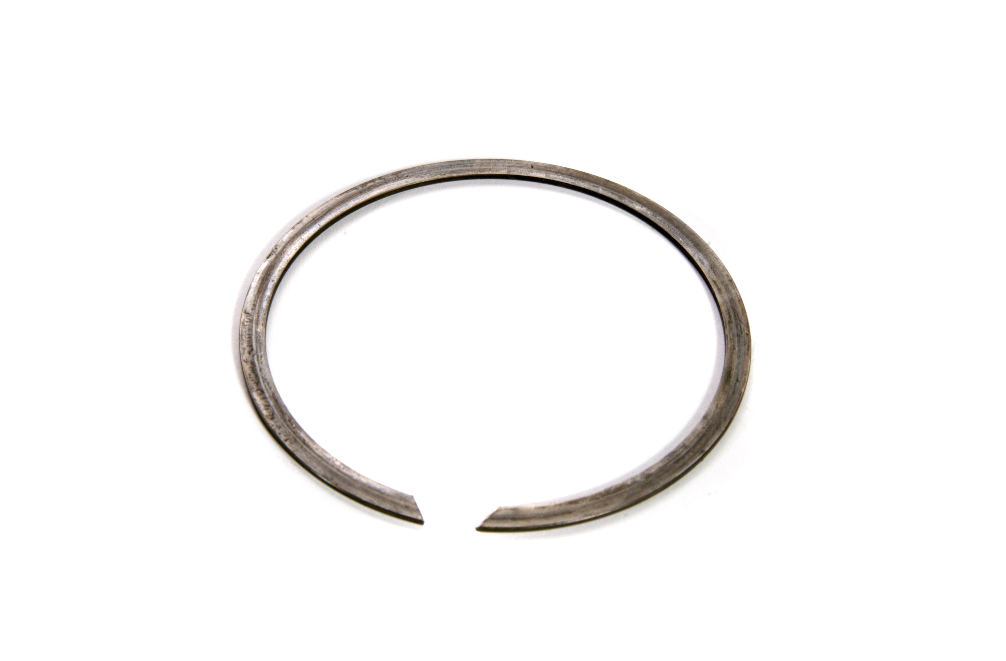 MASSEY FERGUSON COMBINE CIRCLIP (AGCO) 377424X1