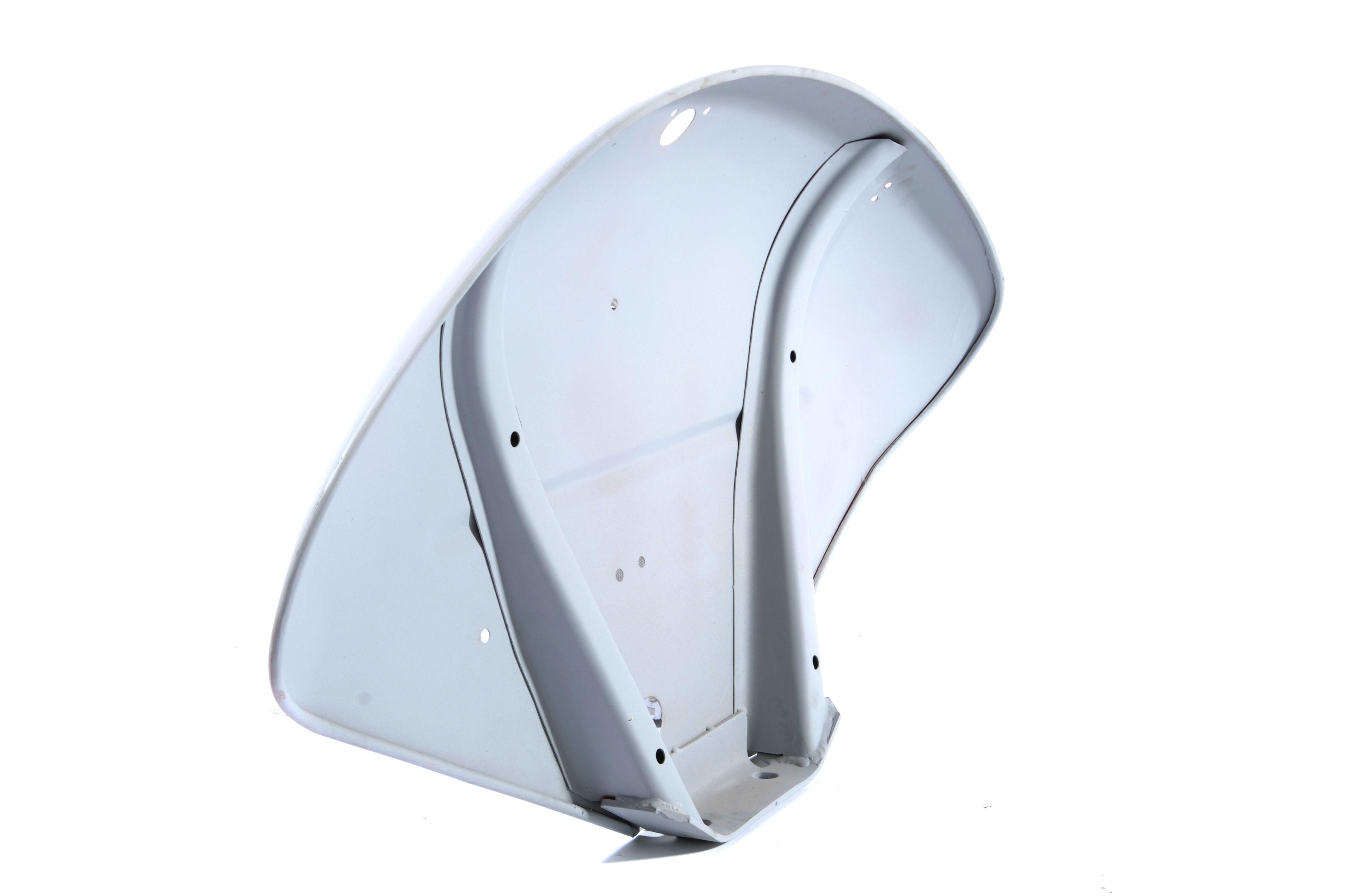 MASSEY FERGUSON TRACTOR LEFT HAND FENDER (AGCO) 001807U92