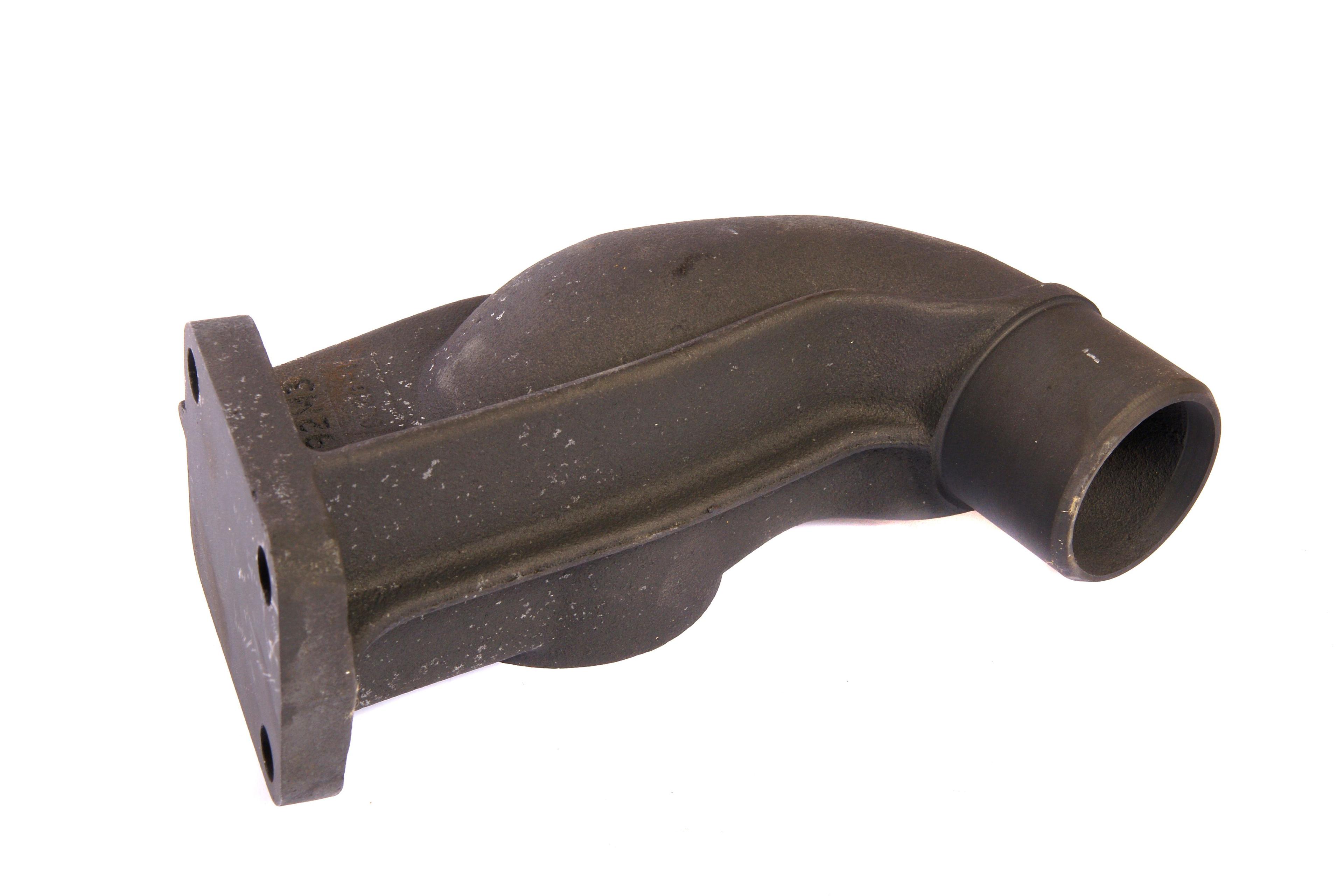 MASSEY FERGUSON TRACTOR ELBOW (AGCO) 1696692M3