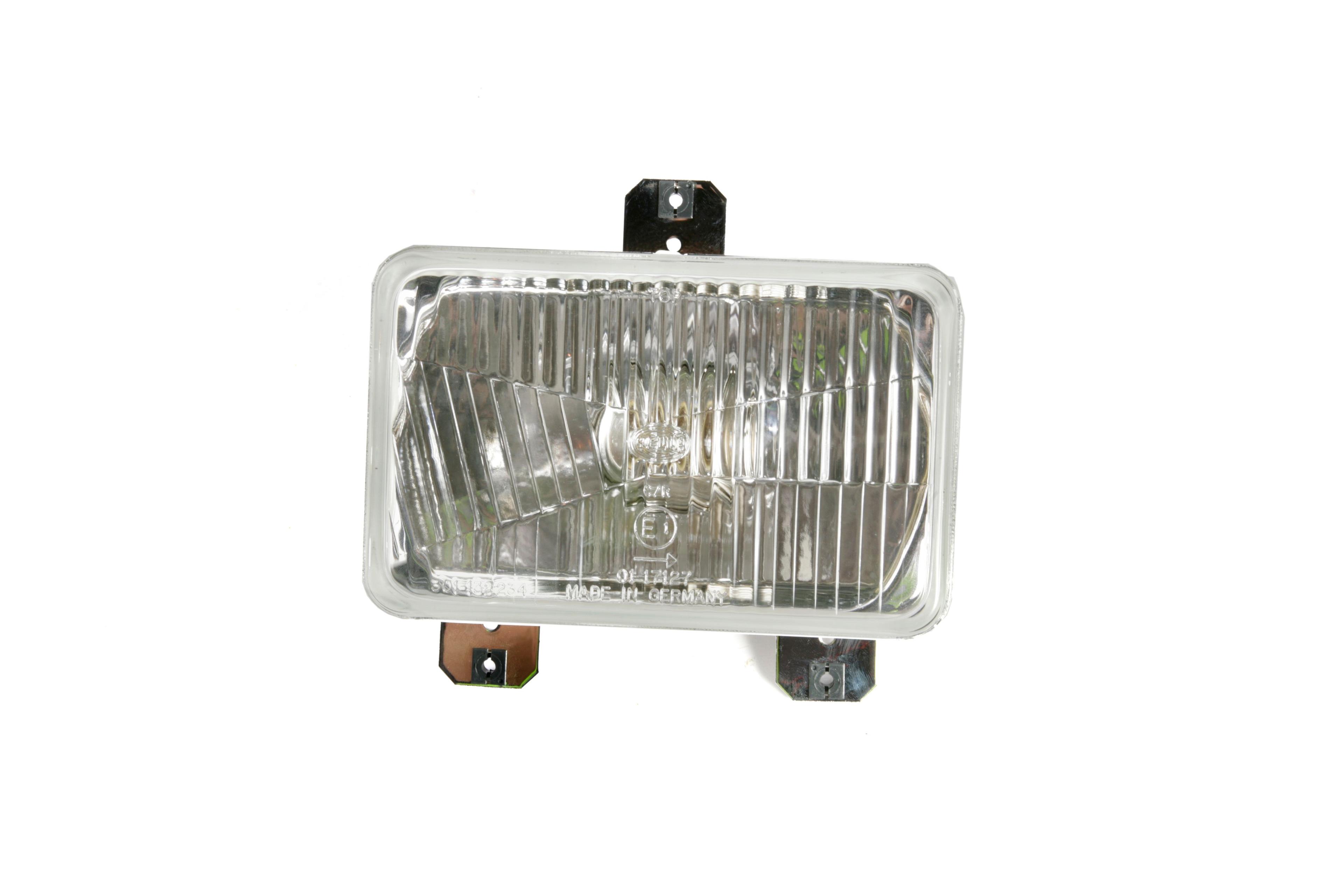 MASSEY FERGUSON TRACTOR HEADLAMP (AGCO) 3713798M91